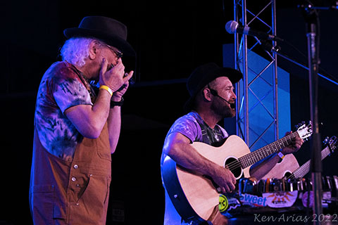 Click on photo to view or dowlnload a high-res promo photo. Please credit the photographer if use any of these. 